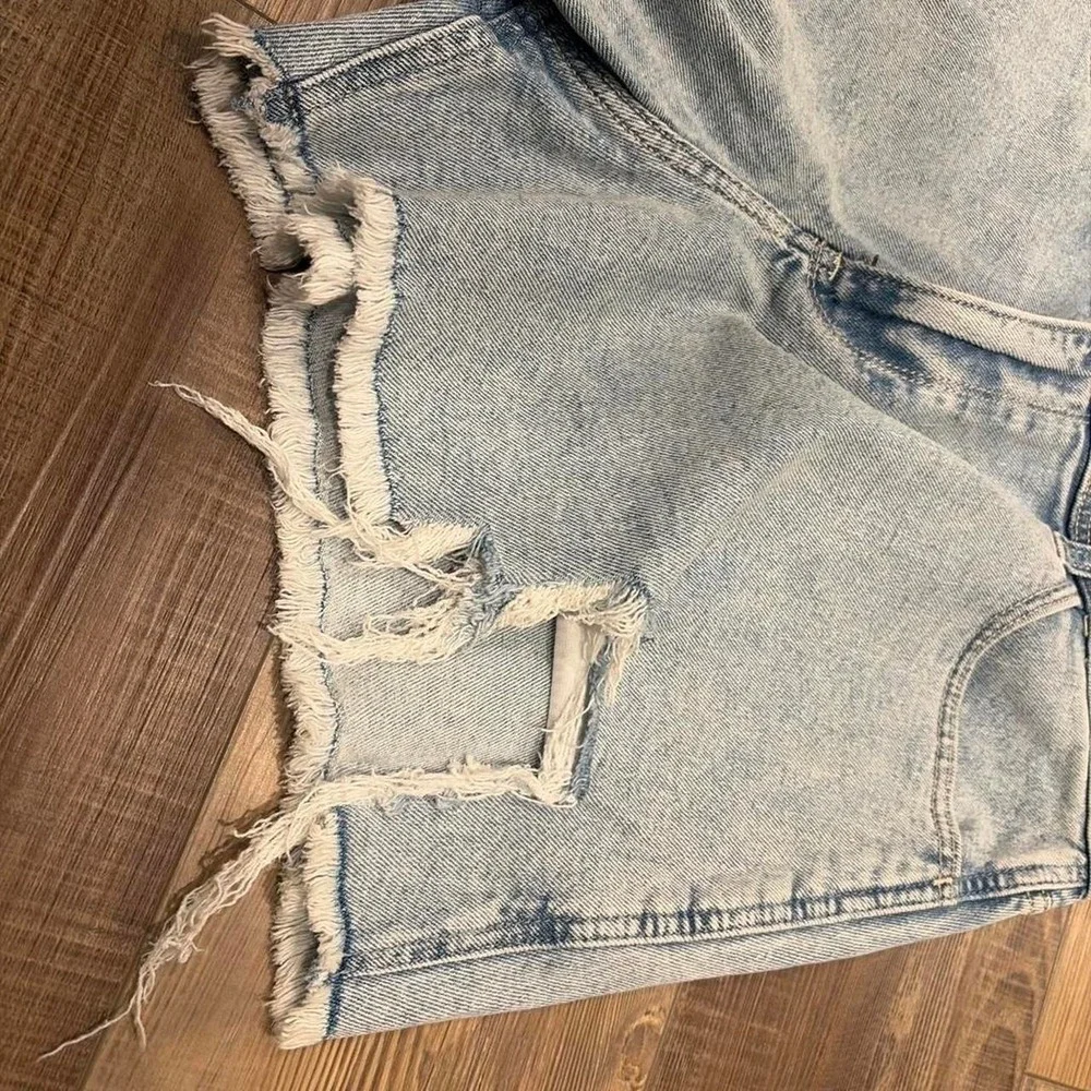 Hollister light wash